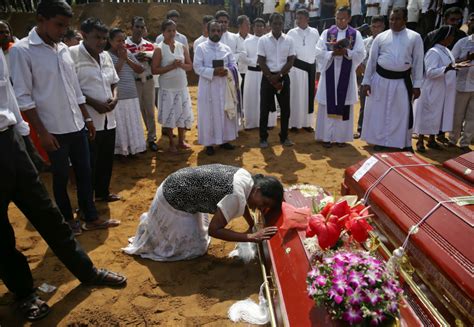 Sri Lankans Mourn Bombing Victims During Funerals