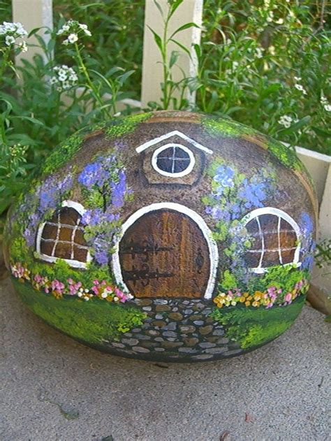 Painted Rocks For Artistic Yard And Garden Ideas 24 Rock Painting Art