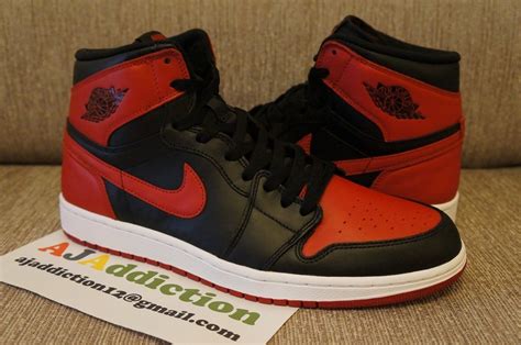 Air Jordan 1 Retro High Og Blackvarsity Red First Look Sole