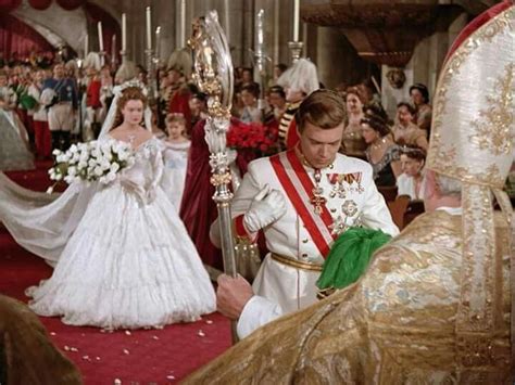 Petticoat brautkleid brautkleid vintage hochzeitskleid kleider damen disney kleider abschlussball kleider brautkleider hochzeitskleider. Pin op Sisi