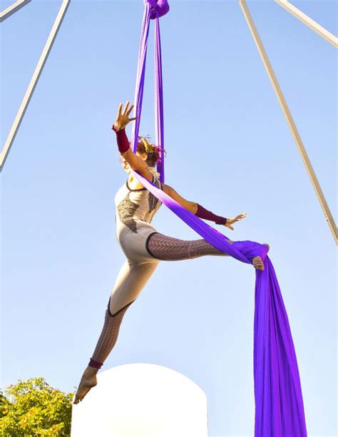 Hula Hoop Artist Acrobatic Circus Performer Circus Act California