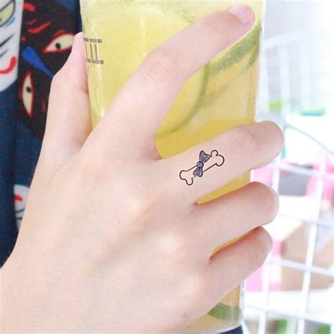 Xăm chữ, từ ngữ tạo cảm hứng lên ngón tay. 1500 Hình xăm Mini Nhỏ, Đẹp, Dễ thương,Ý Nghĩa cho Nam, Nữ