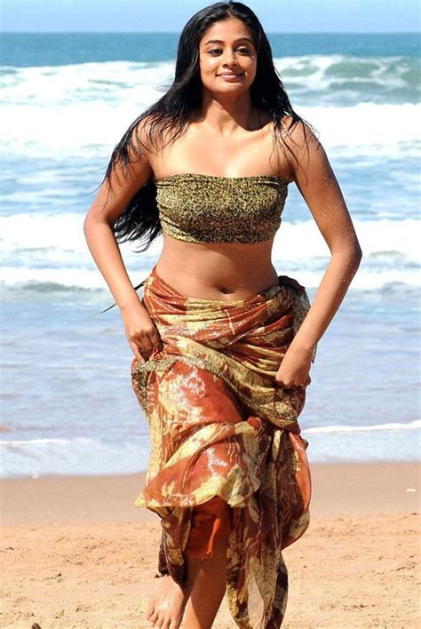 Priyamani Hot Sexy Cute Photos 20 Pics Of South Indian