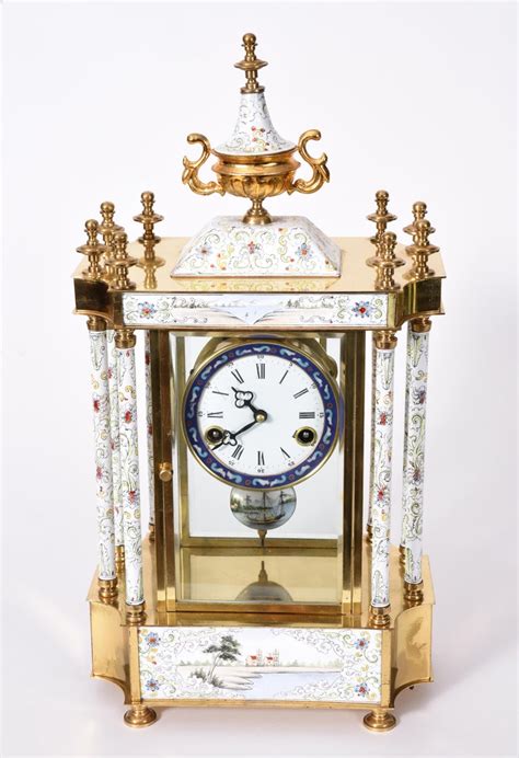 Many mid century clocks have vintage roman numerals or large numbers, which makes them easy to read compared to others. Mid-20th Century Brass Frame Mantel Clock For Sale at 1stdibs