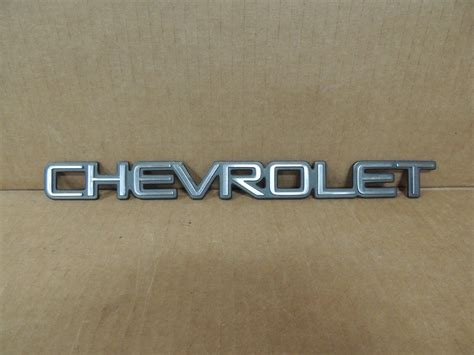 1999 2006 Chevrolet Silverado Tahoe Tailgateliftgate Emblem 15126056