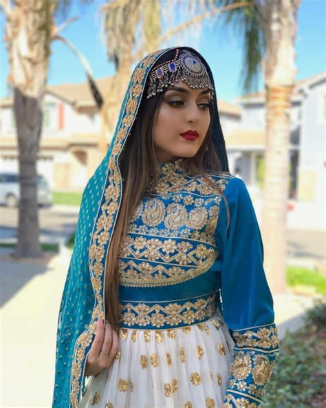 😘 Pakistani Culture Pakistani Fashion Hijab Fashion Afghan Clothes Afghan Dresses Desi