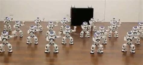 20 Robots Nao Dansent Sur Le Boléro De Ravel à Lexposition Universelle