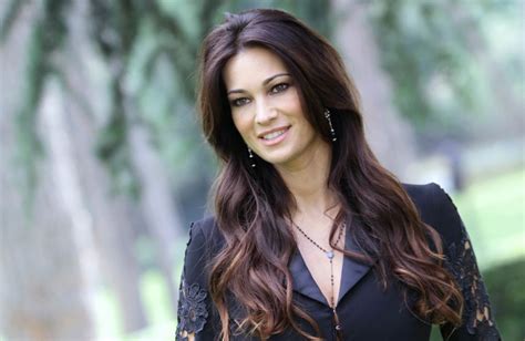 Benvenuto nella pagina della sezione vip dedicata a qui di seguito tutte le notizie in ordine cronologico dedicate a manuela arcuri a cura della nostra redazione. |VIDEO| Manuela Arcuri invita a partecipare al Carnevale ...