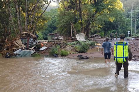 Army Reservists Fly In For Dramatic Landslide Rescue Australian