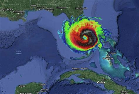 maps show the scale and power of hurricane irma over u s states