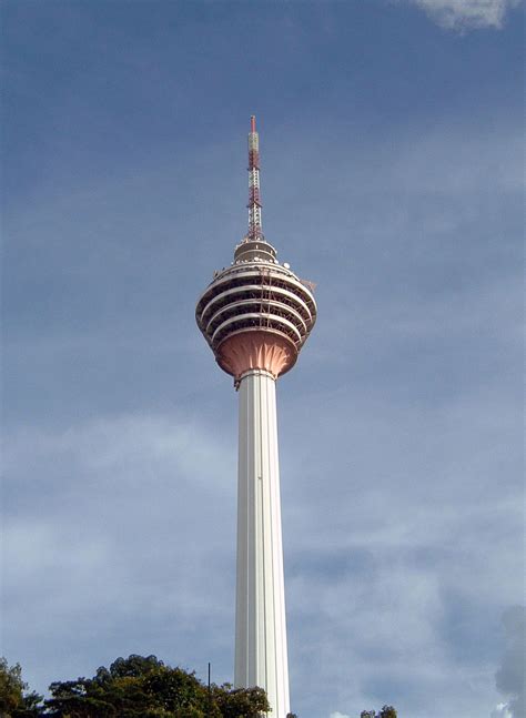 Built to enhance the quality of telecommunication services and the clarity in broadcasting, menara kuala lumpur also stands to be. Menara Kuala Lumpur - Wikipedia bahasa Indonesia ...