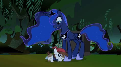 Pliks2e04 Pipsqueak Hugging Luna On The Legpng My Little Pony