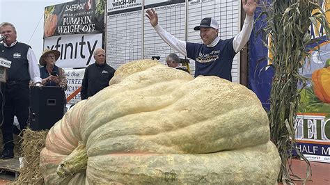Minnesota Man Breaks North America Record With 2560 Pound Gourd Winning World Championship