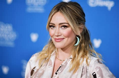 Hilary Duff To Reprise ‘lizzie Mcguire Role For New Disney Series Billboard Billboard
