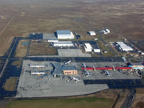 Aéroport International De Keflavík — Wikipédia