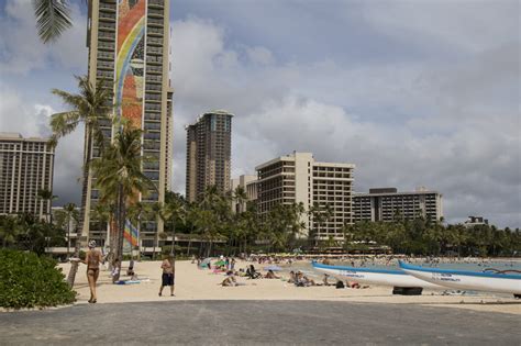 5 restaurants you absolutely have to eat at in Waikiki