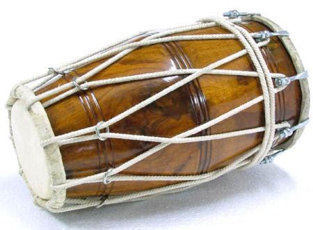 Rindik merupakan alat musik tradisional yang berasal dari bali. Murka Cinta: 10 Alat Musik Tradisional India