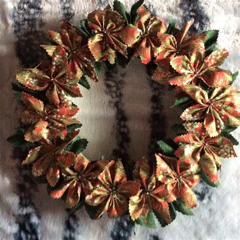 Fabric Wreath Very Nice Made From Pinked Squares No Instructions
