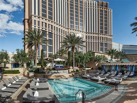 Top 10 Luxury Hotels And Resorts In Las Vegas Luxury Hotel Deals