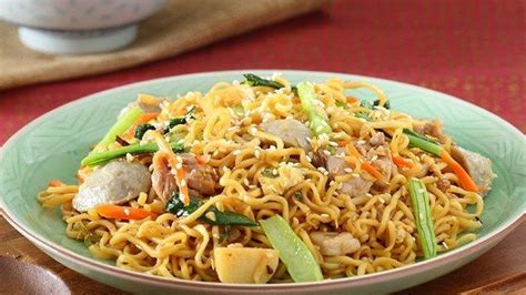 3 bulatan mie gandum (atau bisa diganti dengan 1 1 siung bawang putih. Jangan Pernah Makan Mie Goreng dengan 2 Bahan Tambahan Ini, Efeknya Mengerikan - Tribunnews.com