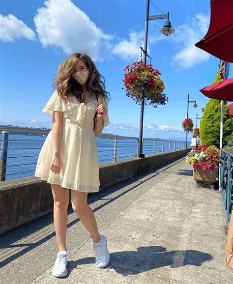 wyr fuck pokimane missionary with her mask and dress on and cum on not in her pussy or fuck