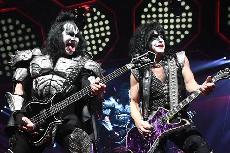 Charitybuzz Meet Kiss With 2 Vip Tickets To Kiss End Of The Road