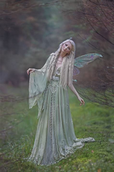 Pin By Shell Tidwell On Fantasy And Fairytales Fantasy Dress Fantasy