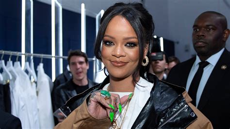 Rihanna Confirms She Turned Down Super Bowl Halftime Show I Just Couldnt Be A Sellout Nfl