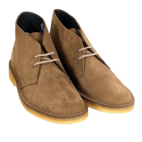 A bit more unpolished and laidback, suede boots work wonders at giving any outfit an easy and effortless. Buy Brilliant Designer Suede Shoes by Clarks Originals