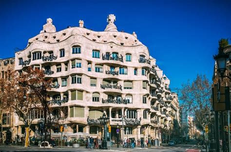 Gaudí Walking Tour In Barcelona Spain Tour Walking Tour Spain Honeymoon
