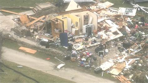 Parts Of Midwest Hit By Tornadoes At Least 3 Dead Video Abc News