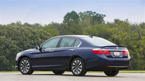 2014 Honda Accord Hybrid First Drive Report