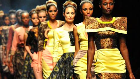 La Moda Africana Desfila Al Centre De Barcelona