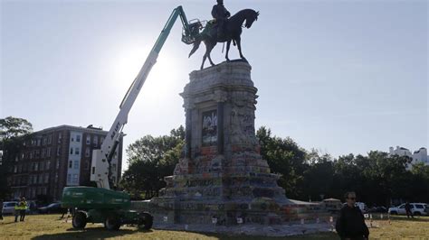 Update Richmond Judge Bars Removal Of Lee Statue On Monument Avenue