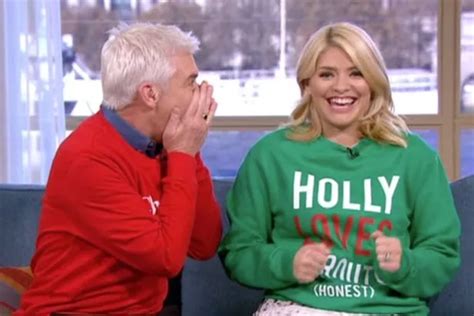 Holly Willoughby Wears The Greatest Christmas Jumper Of All Time And Its Very Naughty Irish