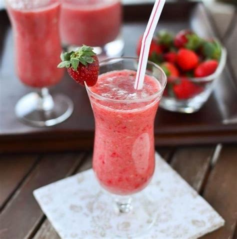 17 Best Cocktails For Ladies Summer Cocktail Recipes Strawberry