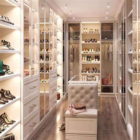 Luxury Walk In Closet Design Ideas