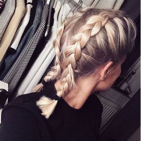 Short hair is easy to maintain. 10 Super-Trendy Easy Hairstyles for School - PoPular Haircuts