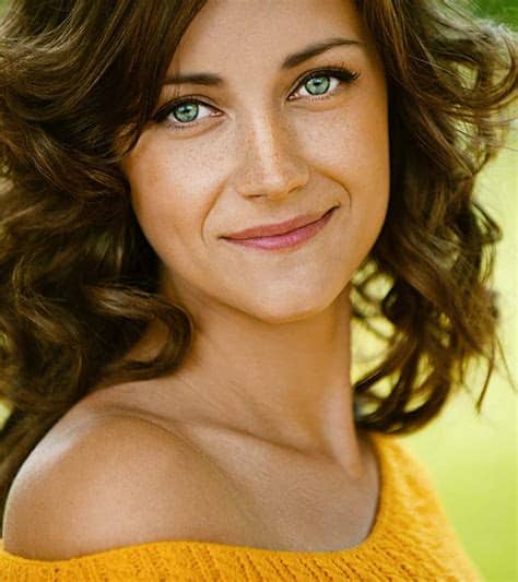 Are you a warm or cool? Best Hair Color For Green Eyes With Different Skin Tones