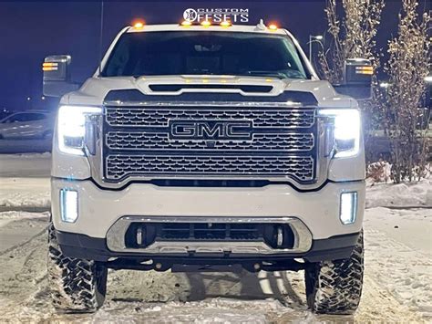 2020 Gmc Sierra 3500 Hd With 20x9 19 Fuel Sledge And 35125r20 Nitto