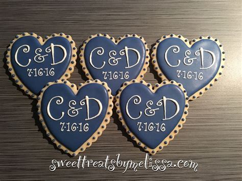 Monogrammed wedding cookies | Monogrammed wedding cookies, Wedding cookies, Monogram wedding