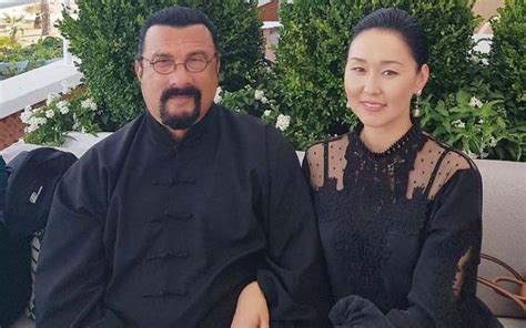 Erdenetuya Batsukh Biography Age Height Husband And Net Worth 2023 Vcsd