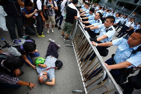 Hong Kong Protests Umbrella Revolution Demonstrators Surround