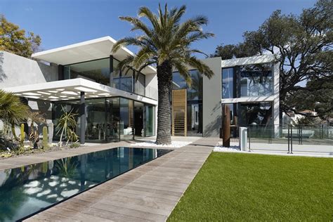 Modern Facade Defining Villa Ric In France Architecture Beast