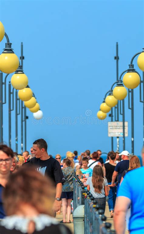 Goedkoop hotel miedzyzdroje, polen hotelscan™ vind de beste prijs voor hotels in miedzyzdroje, polen.de beste hotel in miedzyzdroje, polen. Menge Auf Miedzyzdroje Pier-Polen Redaktionelles Foto ...