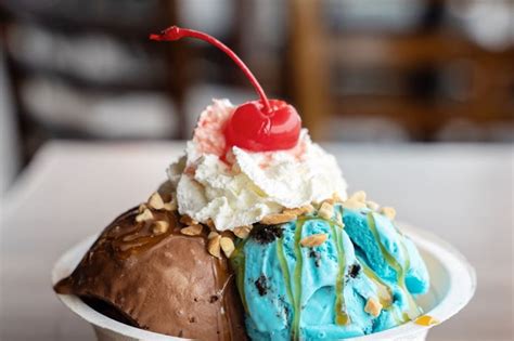 Detroits Best Restaurants Sell Ice Cream Sundae Kits And Pints To Go Eater Detroit
