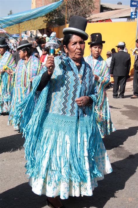 Women's clothing dresses tops & tees. Bolivian Women Dance In Native Costumes At Parade ...
