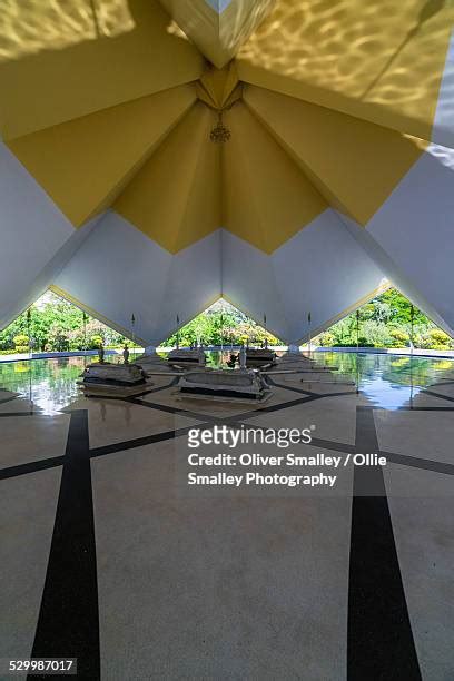 Makam Pahlawan Photos And Premium High Res Pictures Getty Images