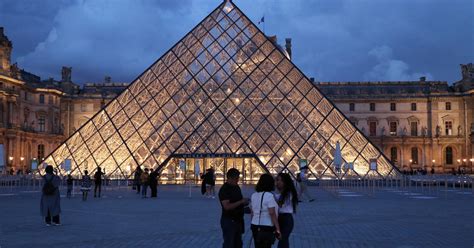 Louvre O Museu Mais Visitado Do Mundo Comemora 230 Anos Sic Notícias