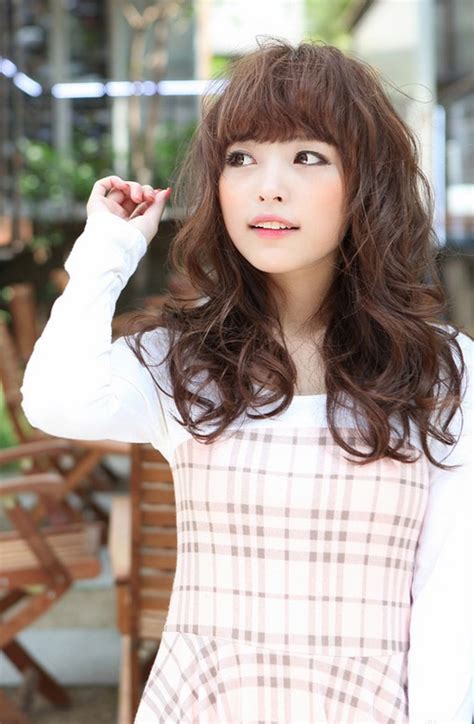 From looking like an anime character when it comes to hairstyles in japanese culture, they aren't afraid to take a risk and try. Japanese Hairstyles 2013 - Hairstyles Weekly